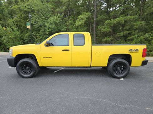 Used 2012 Chevrolet Silverado 1500 W/T AWD/4WD image 2