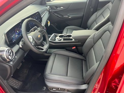 New 2026 Chevrolet Equinox LT w/ Convenience Package II FWD image 9