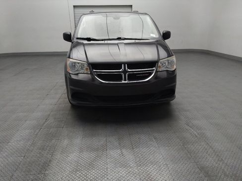 Used 2019 Dodge Grand Caravan SE w/ UConnect Hands-Free Group FWD image 14