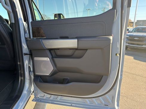 New 2026 Ford F250 Lariat w/ Lariat Premium Package image 20