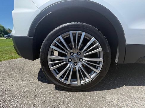 Certified 2024 Cadillac XT4 Premium Luxury AWD/4WD image 16