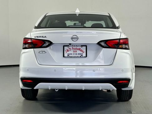 Used 2025 Nissan Versa SV w/ Trunk Package image 6