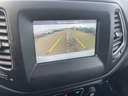 Used 2019 Jeep Compass Latitude image 60