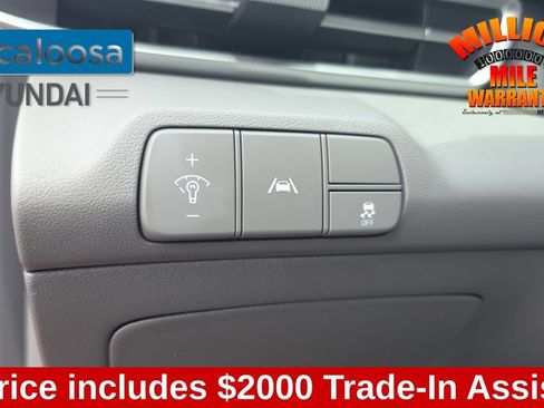 Used 2022 Hyundai Elantra SEL FWD image 14