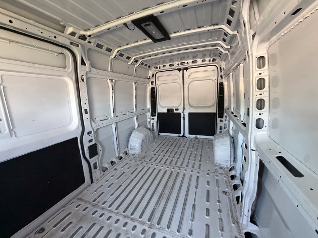 Used 2025 RAM ProMaster 2500 w/ Convenience Group FWD image 19