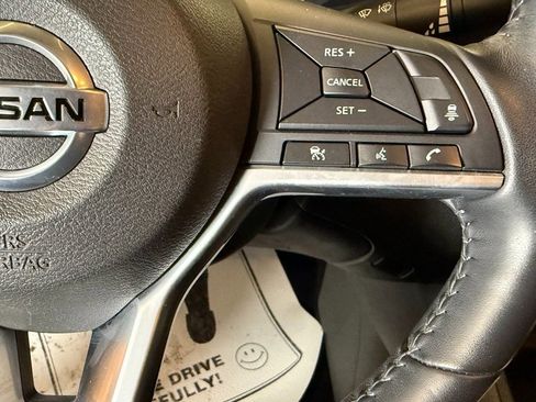 Used 2020 Nissan Sentra SV image 10