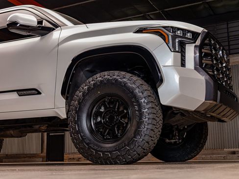 Used 2022 Toyota Tundra Platinum image 12