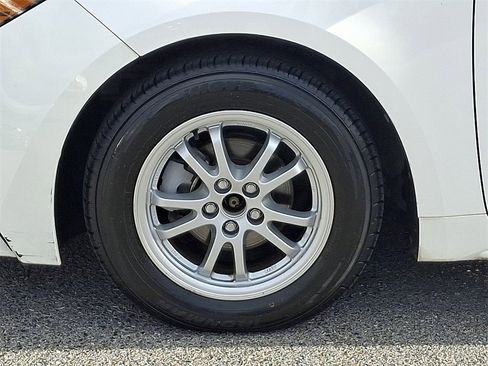 Used 2022 Toyota Corolla LE image 8