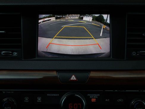 Used 2017 Kia Cadenza Premium FWD image 35