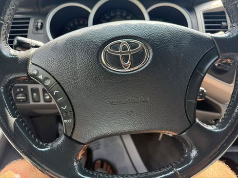Used 2011 Toyota Tacoma 4x4 Access Cab V6 w/ TRD Off-Road Pkg image 17