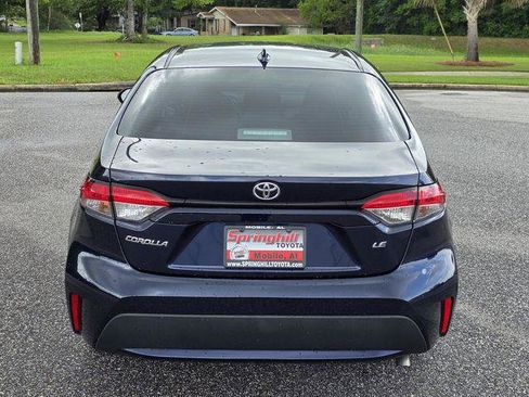 Certified 2022 Toyota Corolla LE FWD image 3