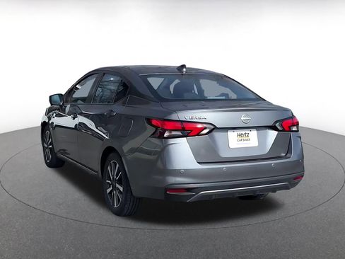 Used 2025 Nissan Versa SV image 11