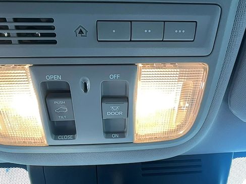 Used 2018 Honda CR-V EX-L image 12