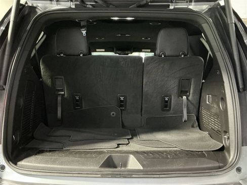 Used 2024 GMC Yukon SLT image 33