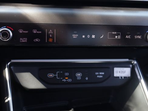 New 2026 Kia Carnival SX Prestige FWD image 10