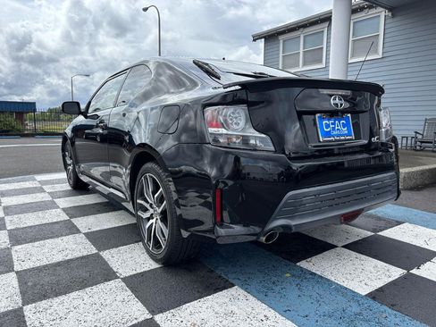Used 2016 Scion tC FWD image 3