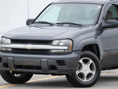 Used 2007 Chevrolet TrailBlazer LS w/ LS Preferred Equipment Group AWD/4WD image 2