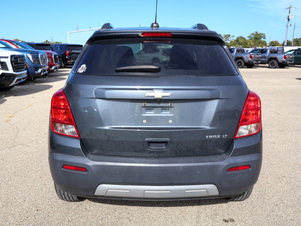 Used 2016 Chevrolet Trax LT w/ LT Convenience Package FWD image 4