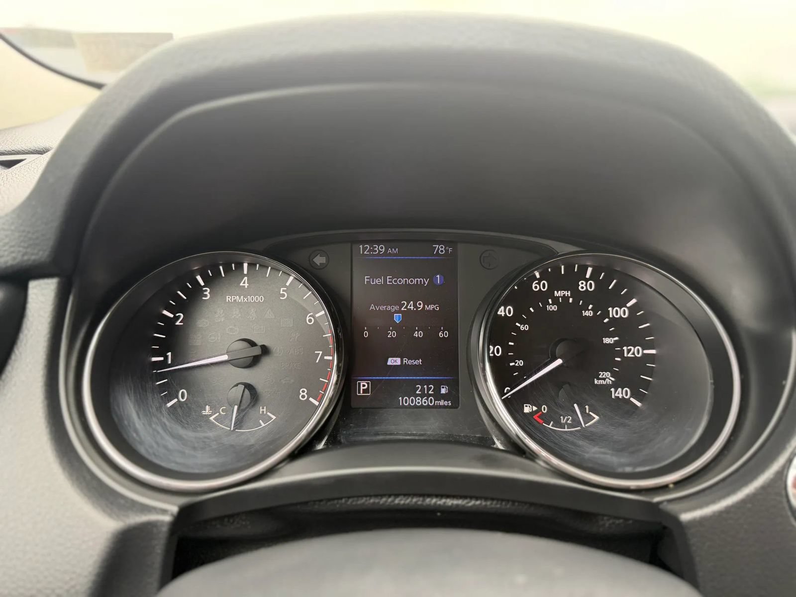 Used 2018 Nissan Rogue SV AWD/4WD image 16