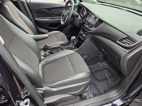 Used 2022 Buick Encore Preferred w/ Safety Package AWD/4WD image 20