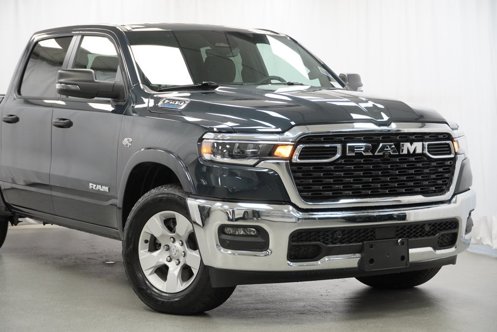 New 2026 RAM 1500 Big Horn AWD/4WD image 3