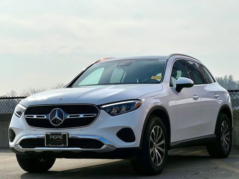 Certified 2026 Mercedes-Benz GLC 300 4MATIC image 4