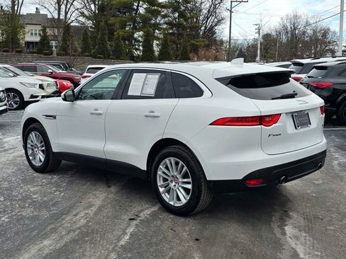 Used 2017 Jaguar F-PACE Prestige image 12