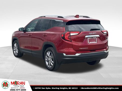 Certified 2023 GMC Terrain SLT FWD image 3