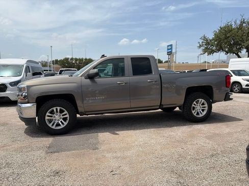 Used 2017 Chevrolet Silverado 1500 LT w/ All Star Edition AWD/4WD image 6