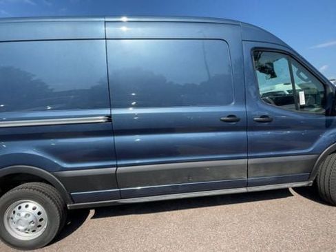 New 2026 Ford Transit 250 148 Medium Roof Extended AWD image 9