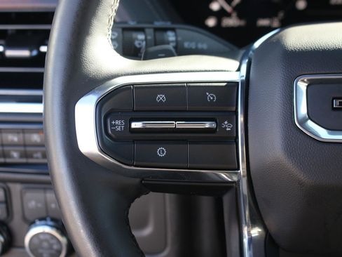Used 2025 GMC Yukon XL Denali AWD/4WD image 22