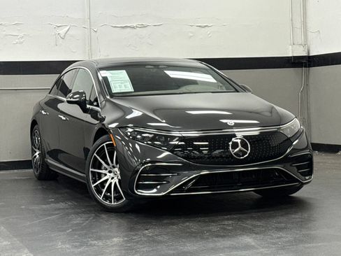 Used 2023 Mercedes-Benz EQS 580 4MATIC Sedan image 2