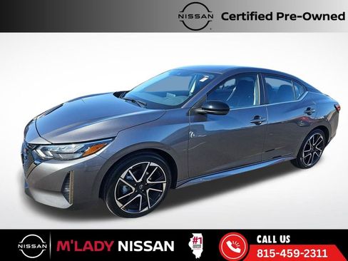 Used 2025 Nissan Sentra SR image 3