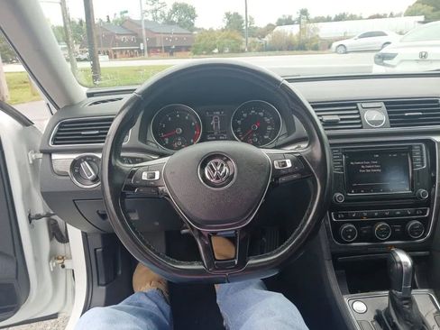 Used 2016 Volkswagen Passat 1.8T SE image 16