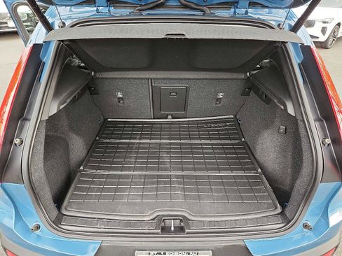 Certified 2023 Volvo XC40 B5 Plus w/ Driver Assist Package image 27