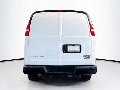 Used 2020 GMC Savana 2500 Extended w/ Enhanced Convenience Package RWD image 9