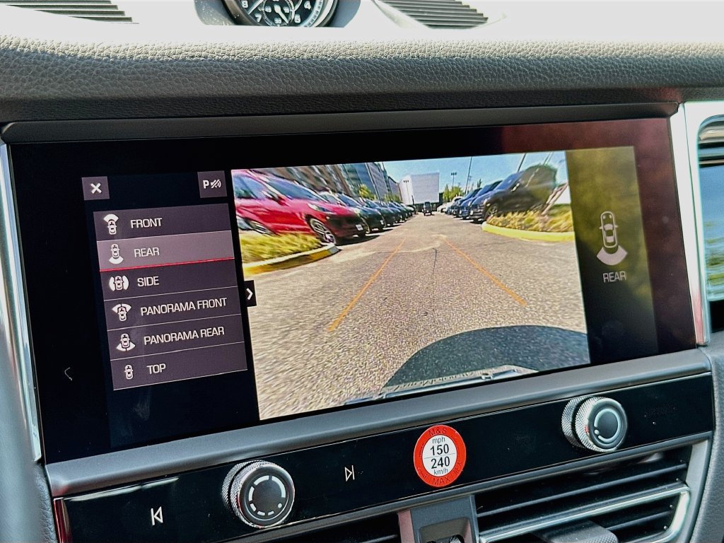 Certified 2026 Porsche Macan AWD/4WD image 16