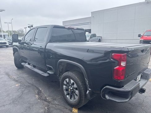 Used 2024 Chevrolet Silverado 2500 Custom w/ Custom Value Package image 6