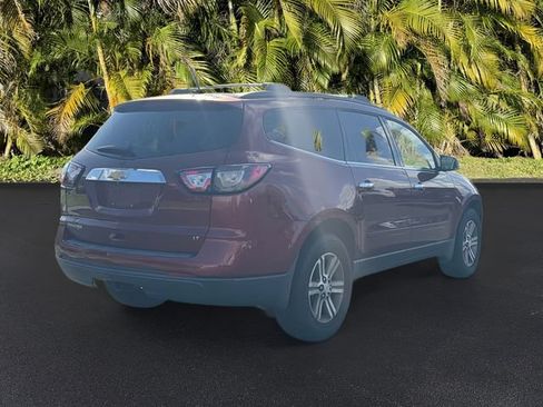 Used 2017 Chevrolet Traverse LT FWD image 4