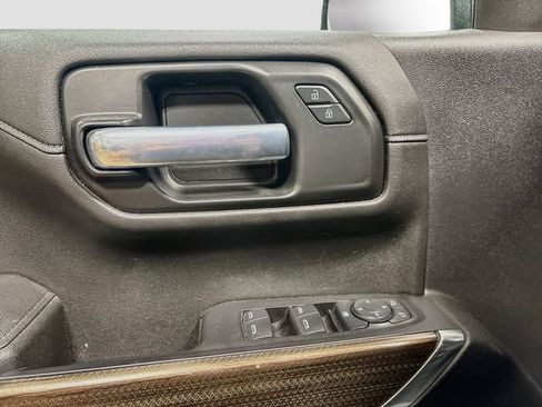 Used 2021 Chevrolet Silverado 1500 LT Trail Boss w/ Bed Protection Package AWD/4WD image 16