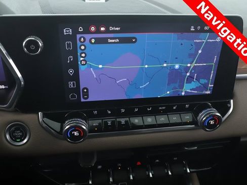 Used 2024 GMC Canyon Denali image 5