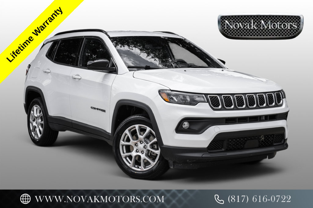 Used 2023 Jeep Compass Latitude AWD/4WD image 1