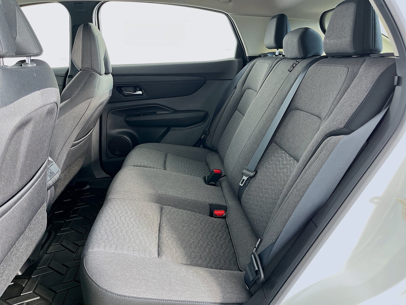 Used 2023 Nissan Ariya FWD image 29