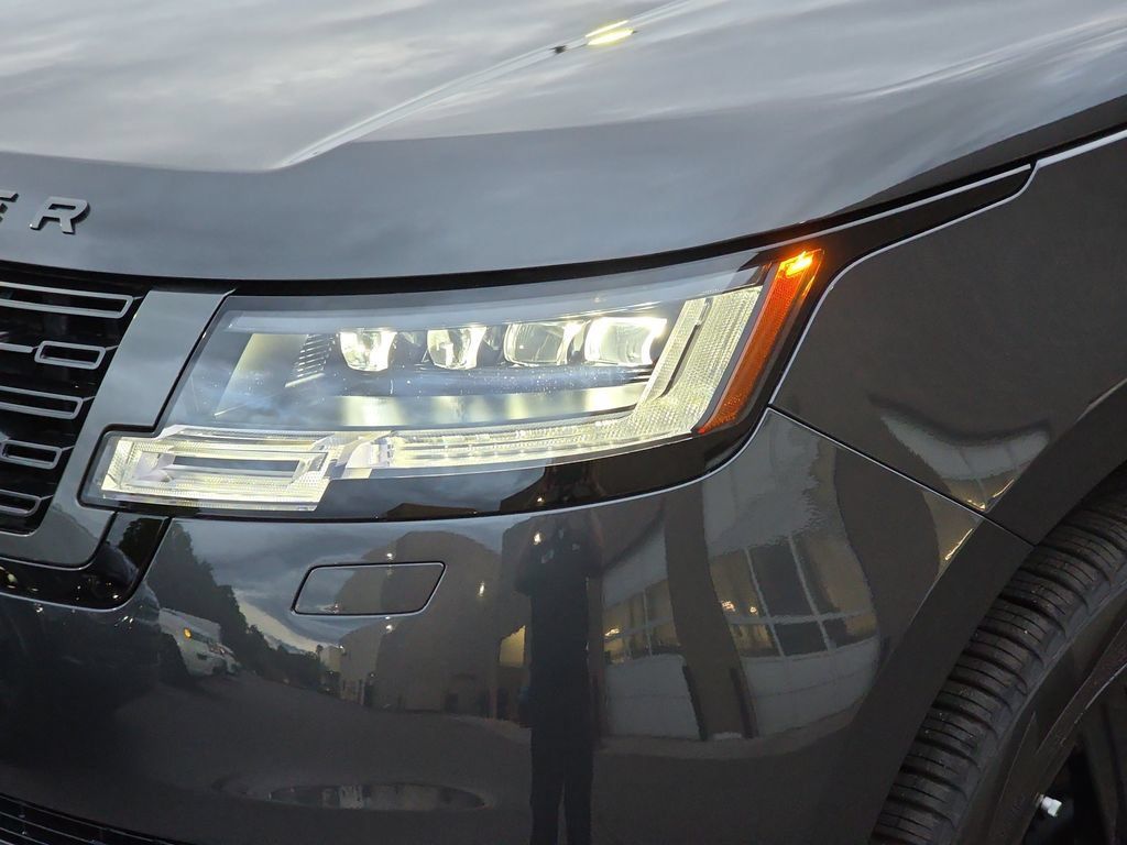 New 2026 Land Rover Range Rover SE AWD/4WD image 21