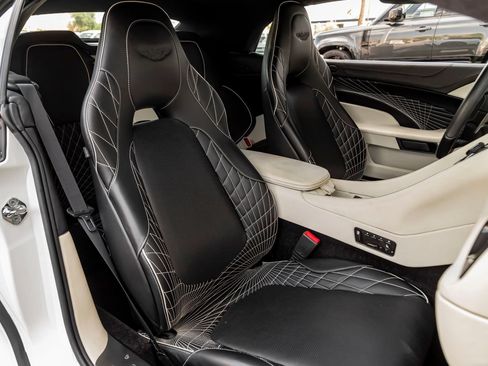 Used 2018 Aston Martin Vanquish S RWD image 26