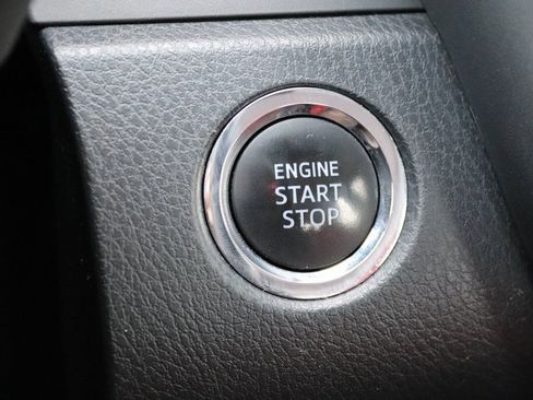 Used 2018 Toyota Camry XSE image 10