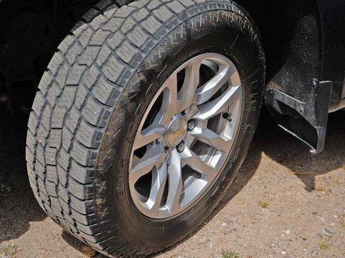 Used 2020 Chevrolet Silverado 1500 LT w/ Trailering Package image 9