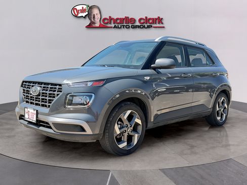 Used 2024 Hyundai Venue SEL FWD image 1