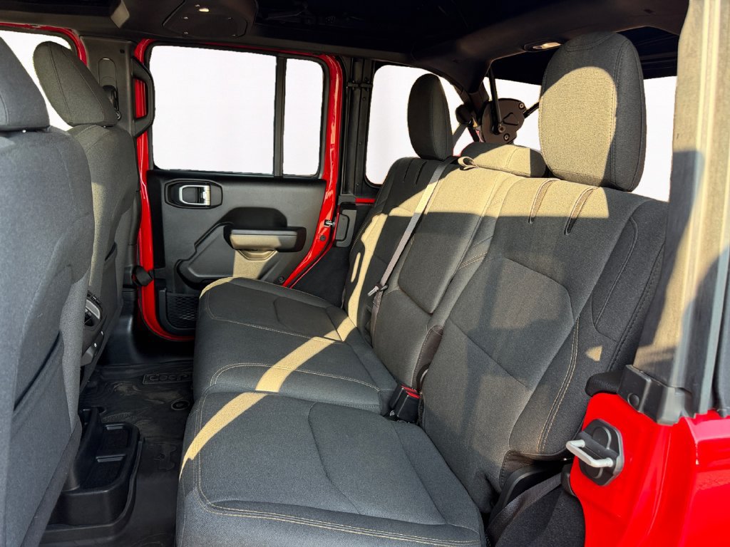 Used 2024 Jeep Wrangler Unlimited AWD/4WD image 13