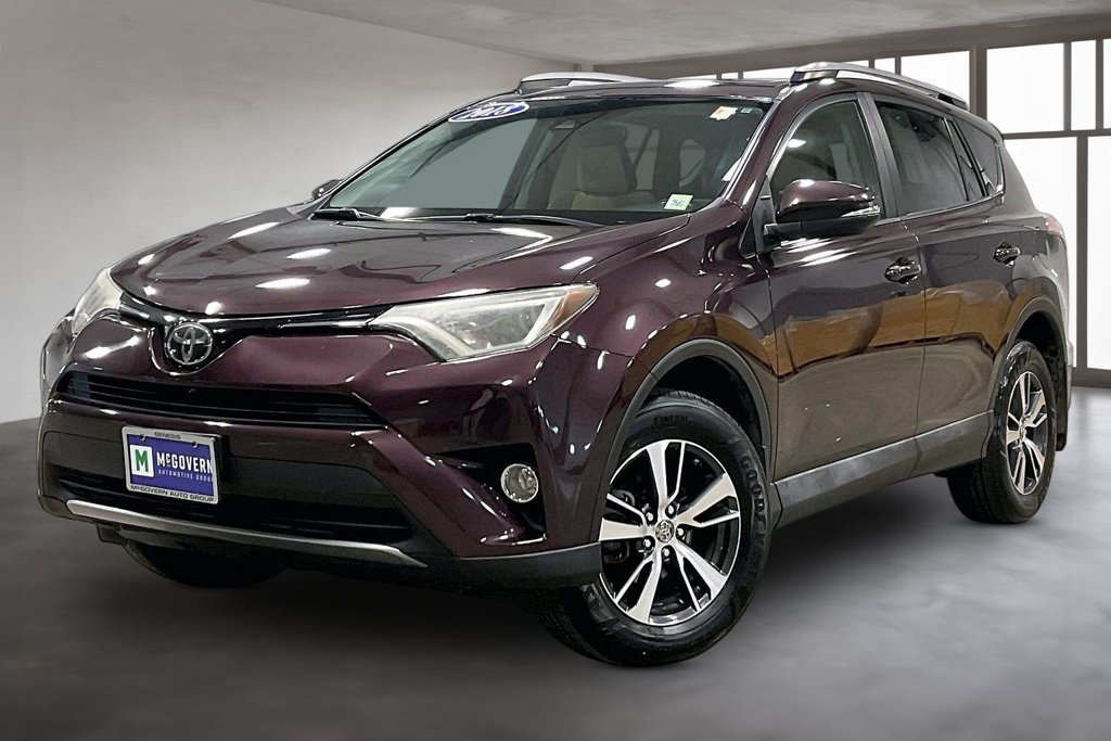 Used 2018 Toyota RAV4 XLE w/ Plus Extra Value Package AWD/4WD image 1